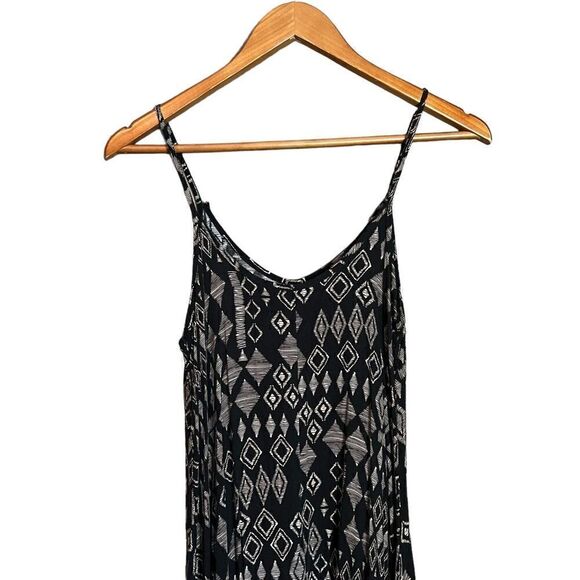 3 for $30! Revel sugar patterned asymmetric dress - Picture 7 of 9